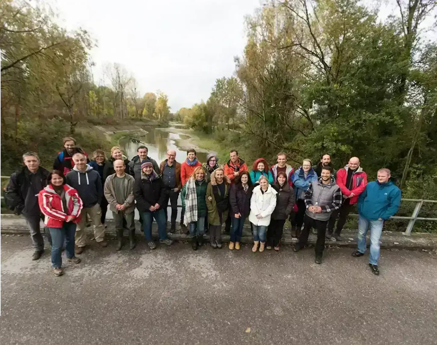 Großes Interesse der Kolleginnen und Kollegen vom LIFE+ Drava Projekt an den Aktivitäten an der Donau (Bild: G.Safarek)